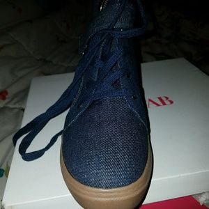 Jean material sneakers