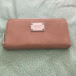 Michel kors wallet