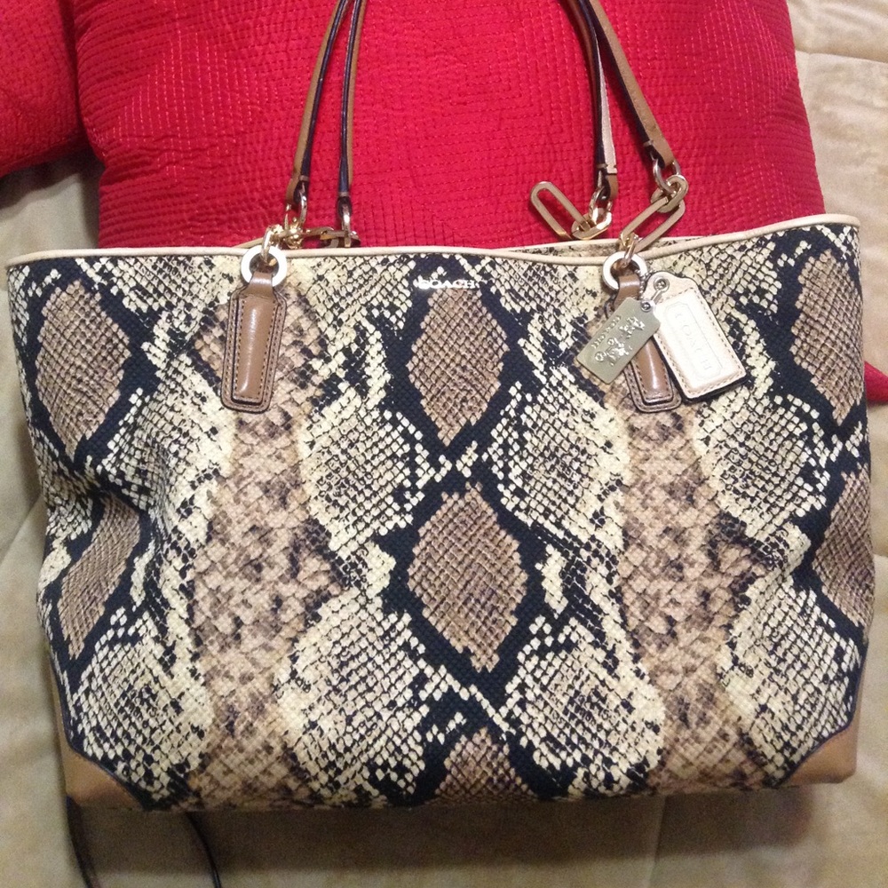 👜Coach Madison Python Purse & Wristlet👜