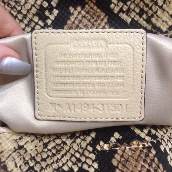 👜Coach Madison Python Purse & Wristlet👜 - Picture 4 of 7