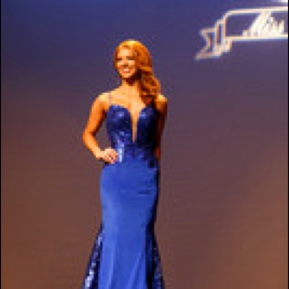 Crown Couture : Gaspar Cruz Custom Gown - Picture 1 of 2