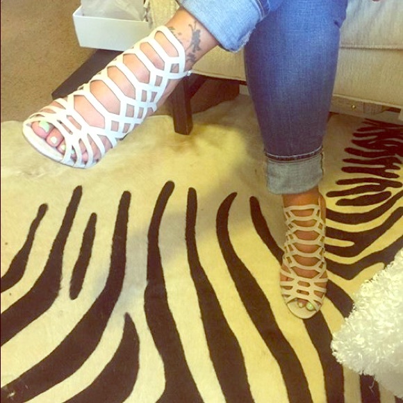 Sandals - Picture 2 of 4