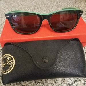 Authentic Ray Ban Wayfarer Sunglasses RB2132