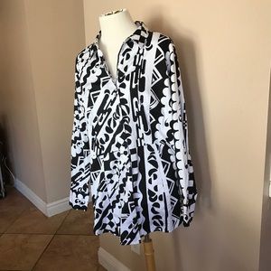 Black and White Geometric Print Blouse