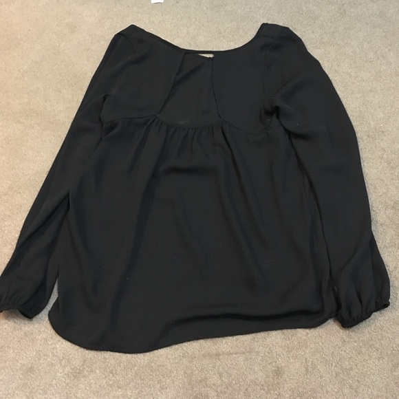 Top - Picture 2 of 4