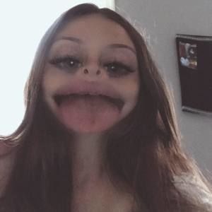 Meet your Posher, Tori