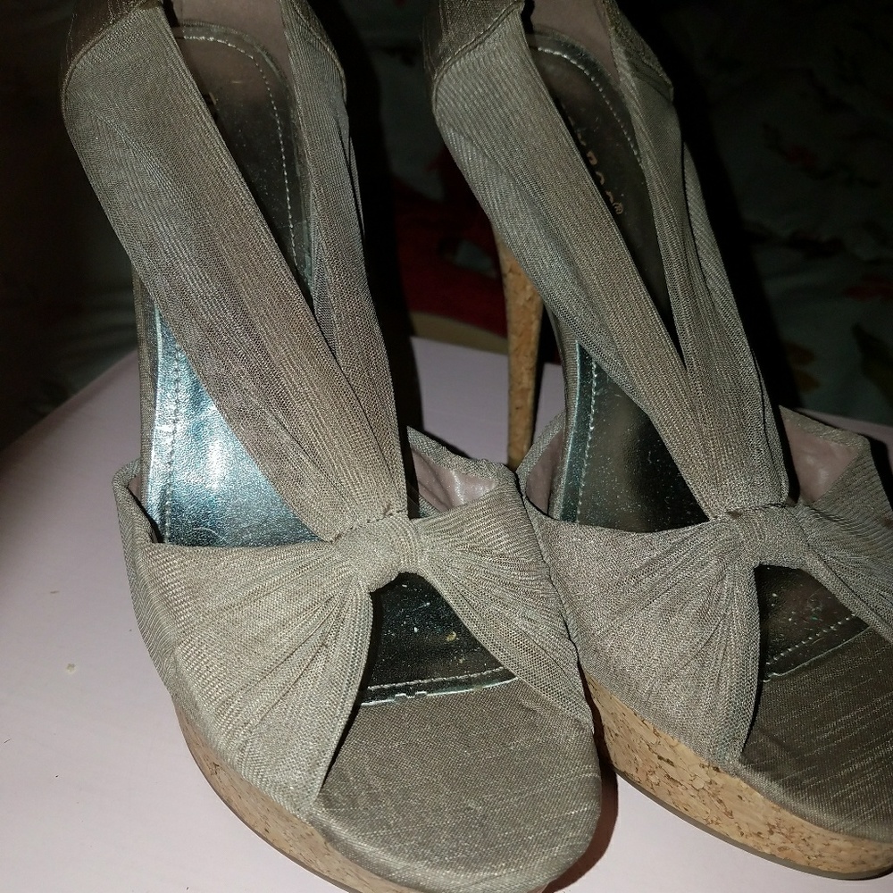 Tan stilleto heel