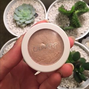 Colourpop Highlighter in Flexitarian