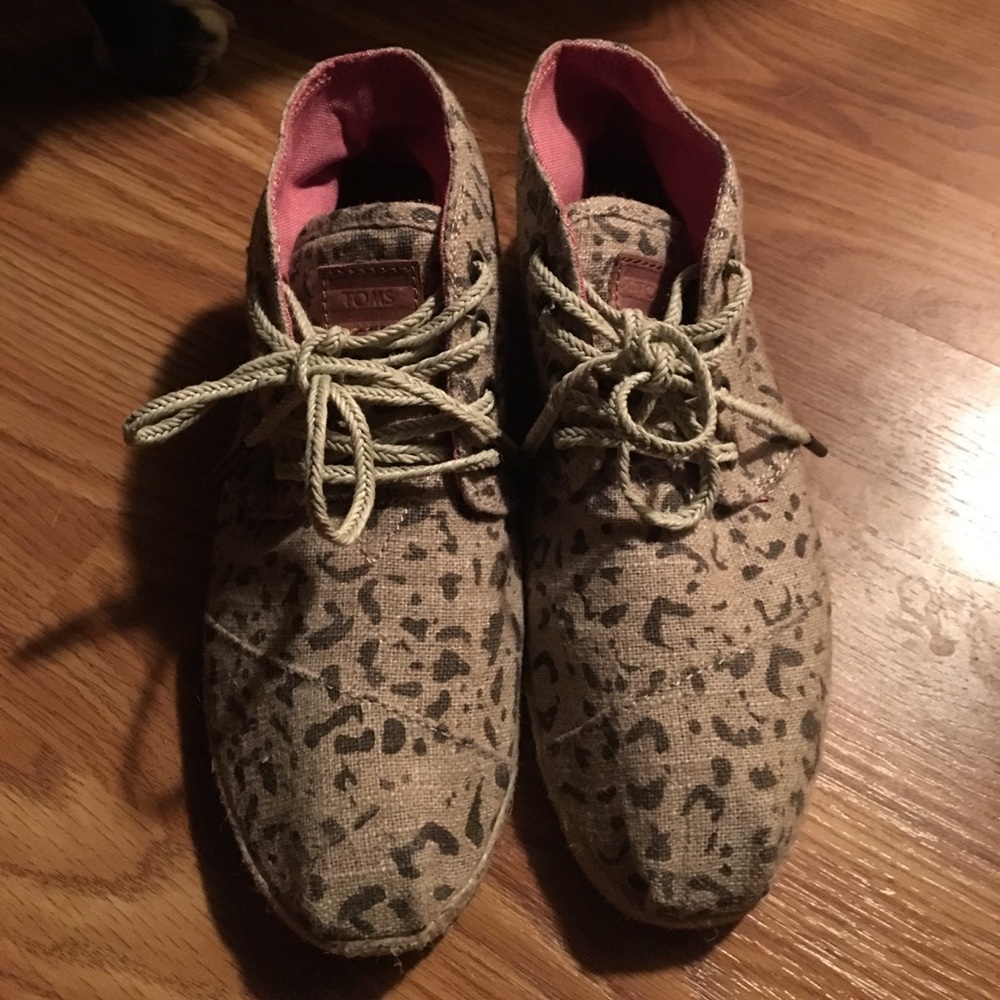 TOMS Cheetah Print Booties