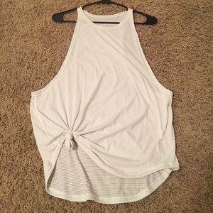 LIKE NEW Lululemon muscle tank. SZ 10