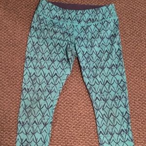 Girls Ivivva by Lululemon Cropped Leggings