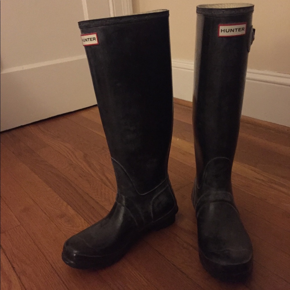 Black original gloss tall Hunter rain boots