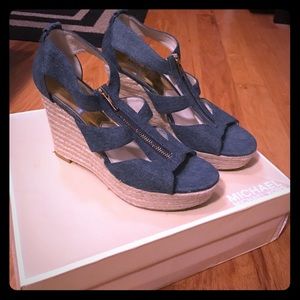 ❤️Michael Kors jean color wedge sandals ❤️