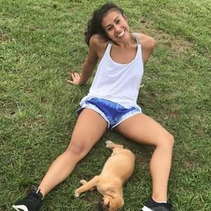 Meet your Posher, Manuela