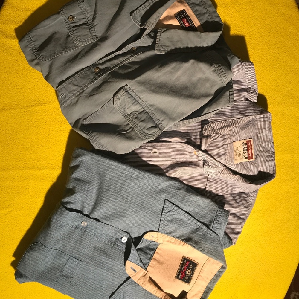 3 Wrangler men's XXL buttons ups