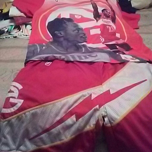 Post game thrwbk atl Dominique wilkins unit - Picture 2 of 4