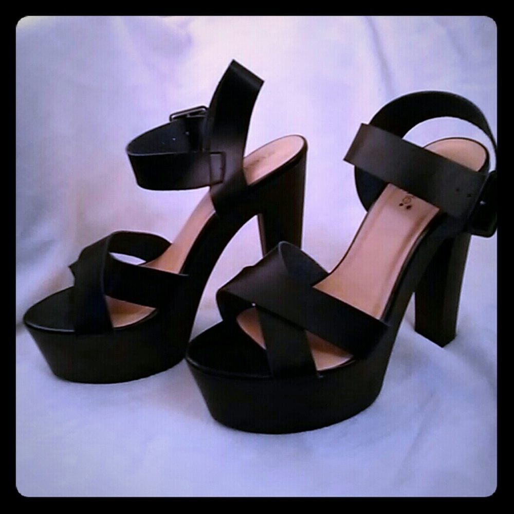 Size 11 Shoe Dazzle high heels