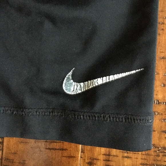 Nike DRI-FIT Capris - Picture 3 of 5