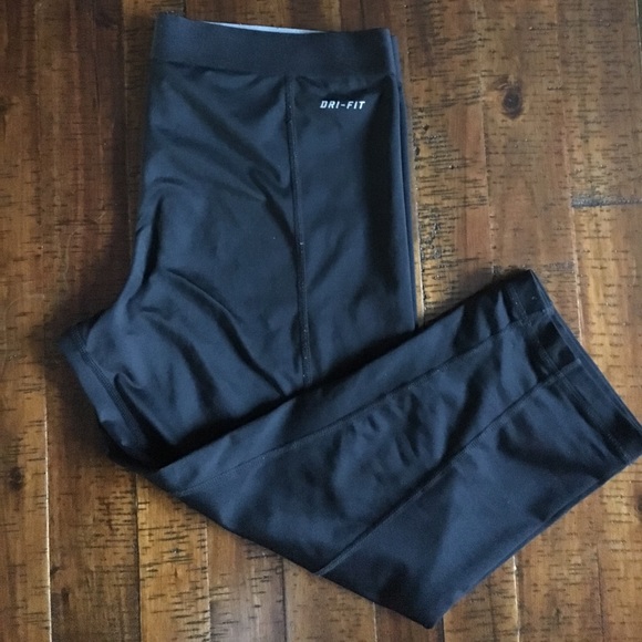 Nike DRI-FIT Capris - Picture 4 of 5