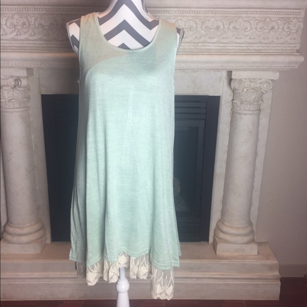 Umgee sleeveless lace detail dress