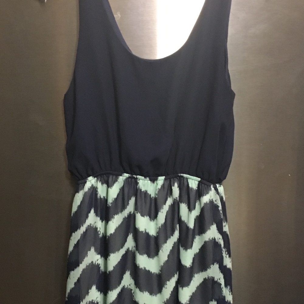 MAKE AN OFFER‼️ Hi Lo Summer Dress Size S - Picture 2 of 2