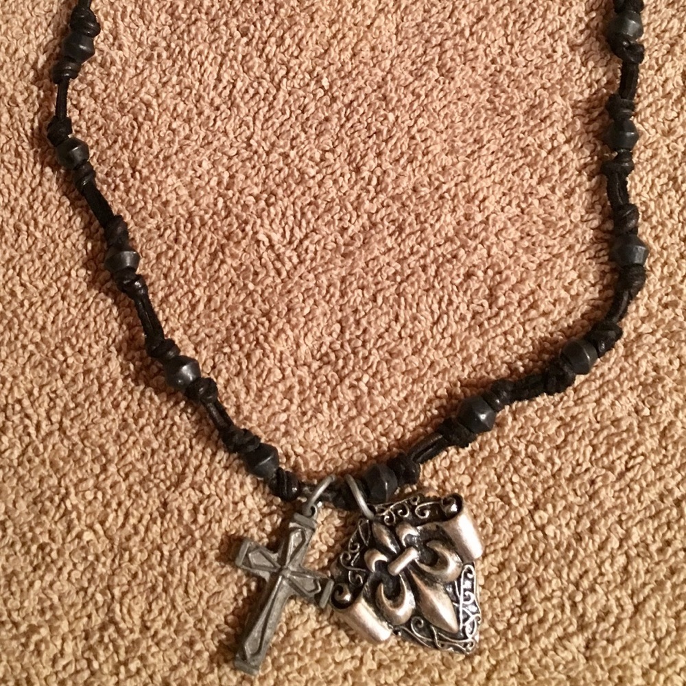 BKE  NECKLACE