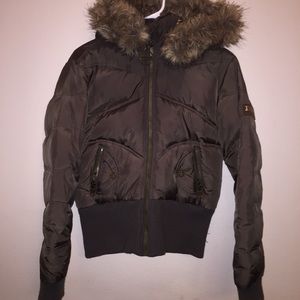 DKNY ACTIVE Puffer Jacket.