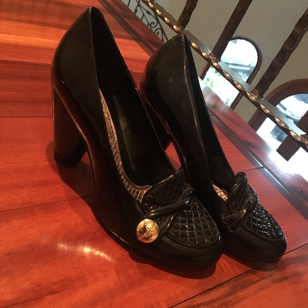 Vince Camuto black heels