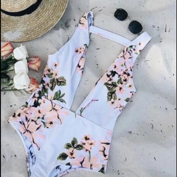 Other - Molokini swimwear floral print