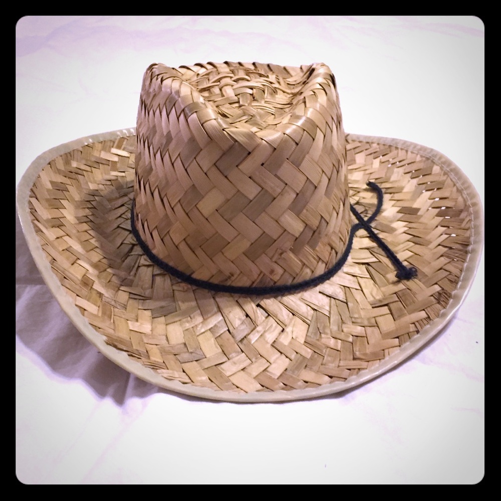 🔥Moving Sale🔥Sweet straw hat!