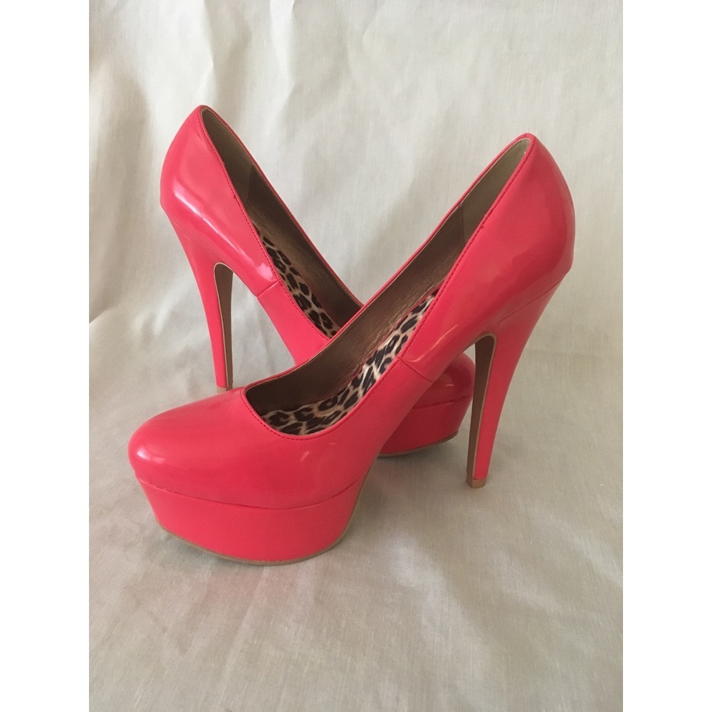 Charlotte Russe 5 1/2" heel hot pink pumps, size 9