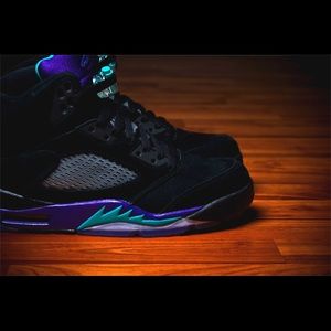 Black grape 5s size 12