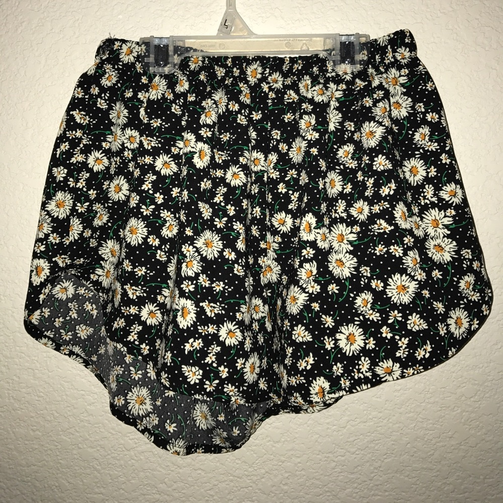 Black loose shorts w/ Sunflowers