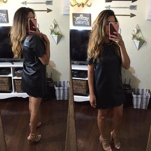 The Moon - perfect little black leather dress 😍