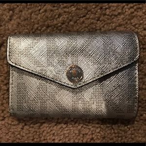 Michael Kors Classic Envelope Wallet (Silver)