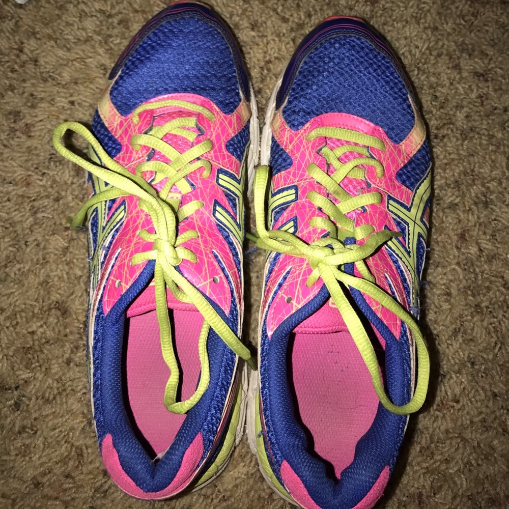 Asics gel-excite 2 running shoe