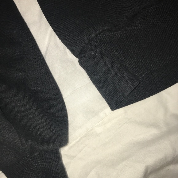 Plain black crewneck sweatshirt - Picture 3 of 4