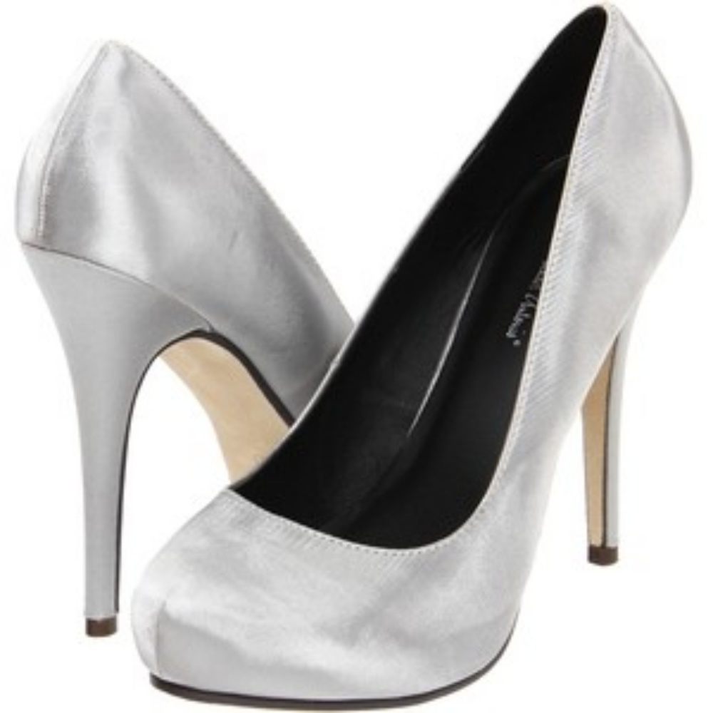 NEW Michael Antonio Love Me Satin Silver Pumps