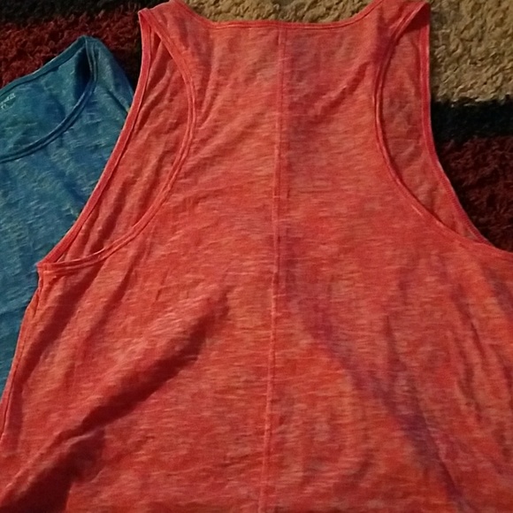 Bundle Tank Tops - Picture 3 of 3