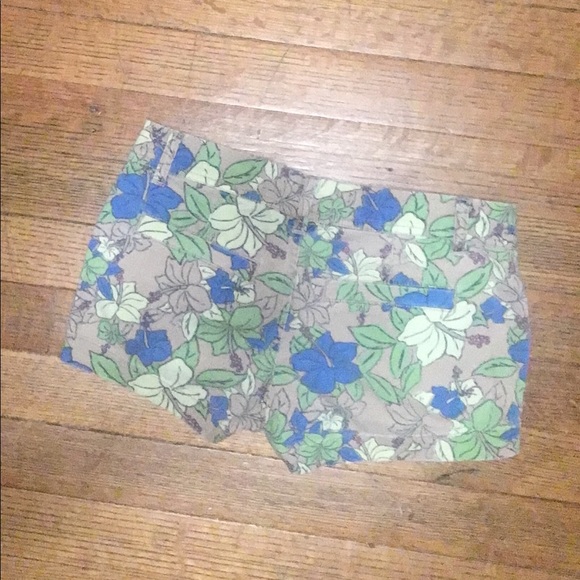 Summer shorts - Picture 2 of 2