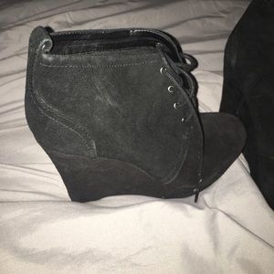 Jessica Simpson suede bookies