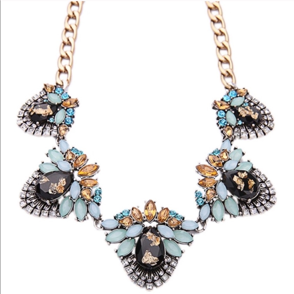 Statement Necklace - Picture 2 of 7