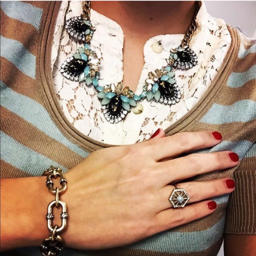 Statement Necklace - Picture 4 of 7