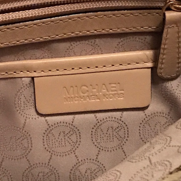 MICHAEL KORS - Picture 3 of 6