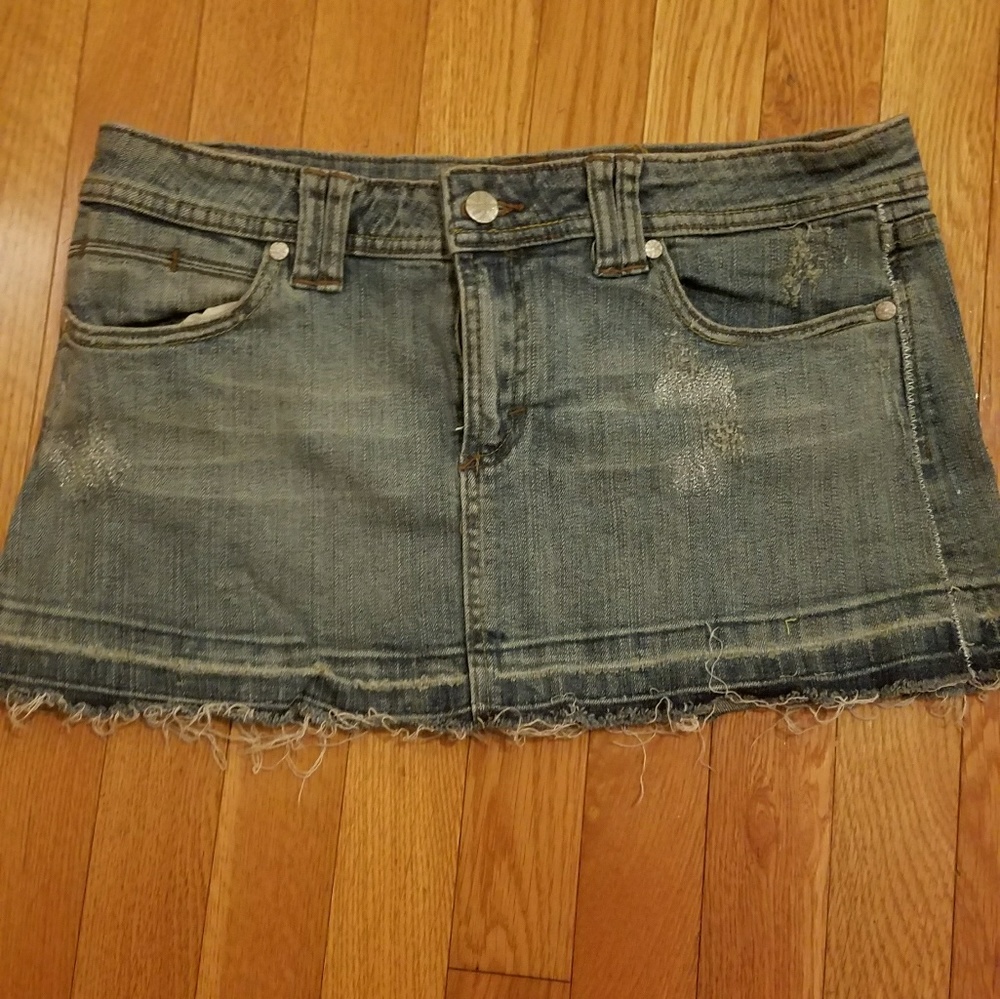 *💛SALE*Cute jean mini skirt w/ glitter details 💛