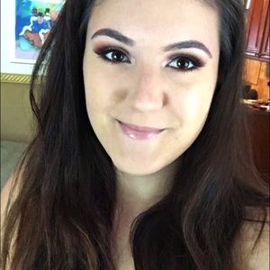 Meet your Posher, Kayla