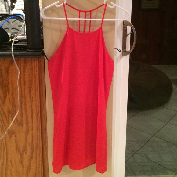 Red dress - Picture 1 of 4