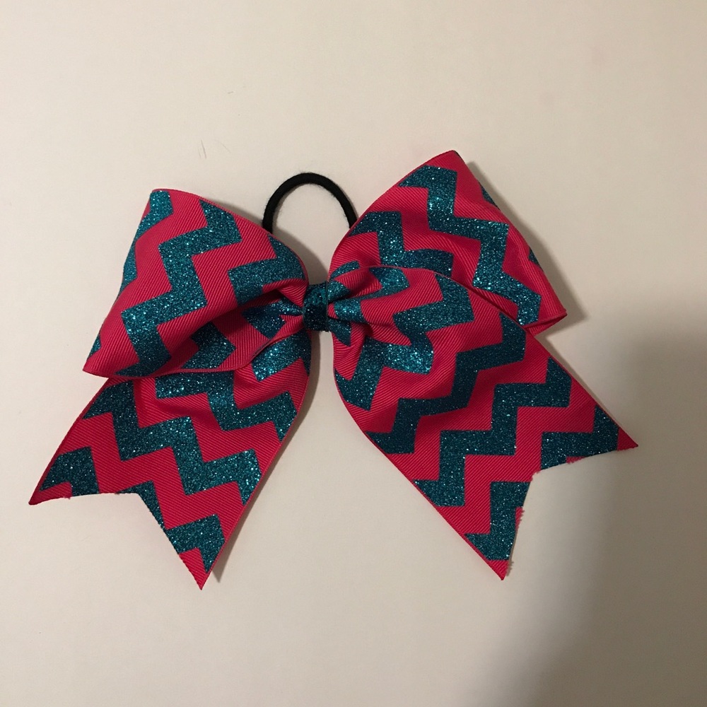 New Chevron cheer bow!