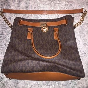 Micheal Kors Purse