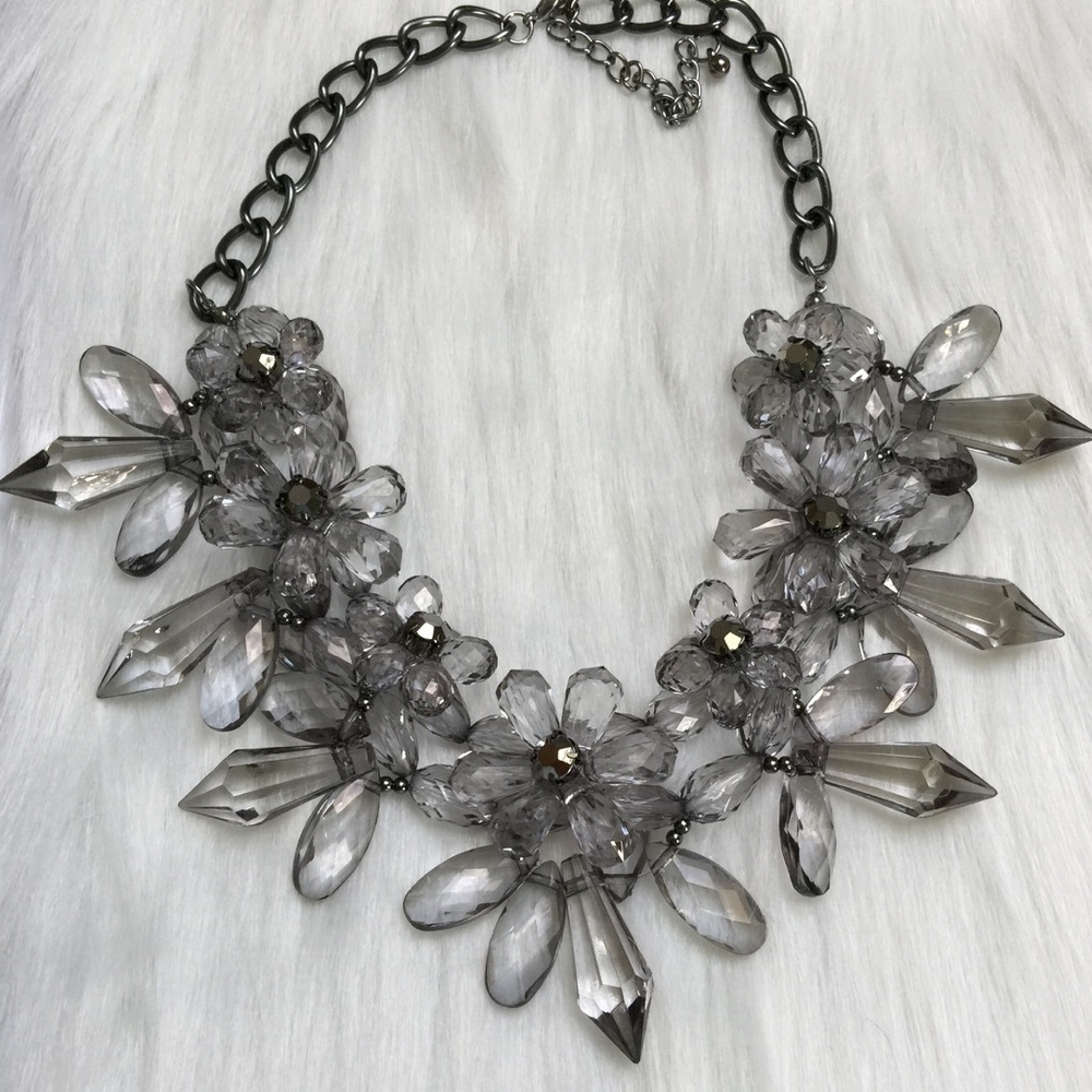 Statement Necklace - Picture 4 of 6